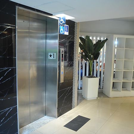 Great Family Hotel Taipei Esterno foto